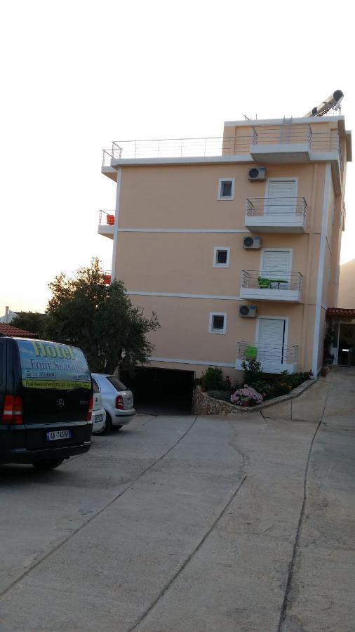 Season Inn Dhërmi Cameră foto